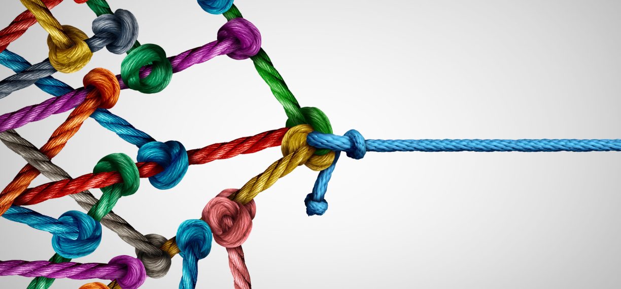 Against,Many,Business,Concept,As,One,Underdog,Single,Rope,Pulling